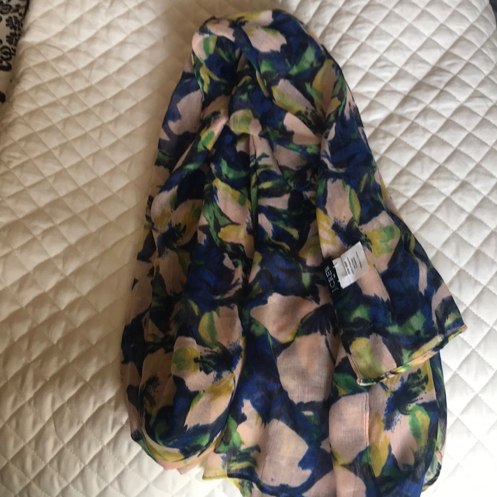Used once!  Gorgeous J Crew scarf!